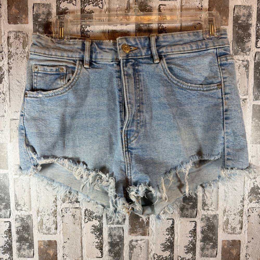 Zara Light Wash High Rise‎ Frayed Hem Denim Cut Off Shorts Womens Size 6